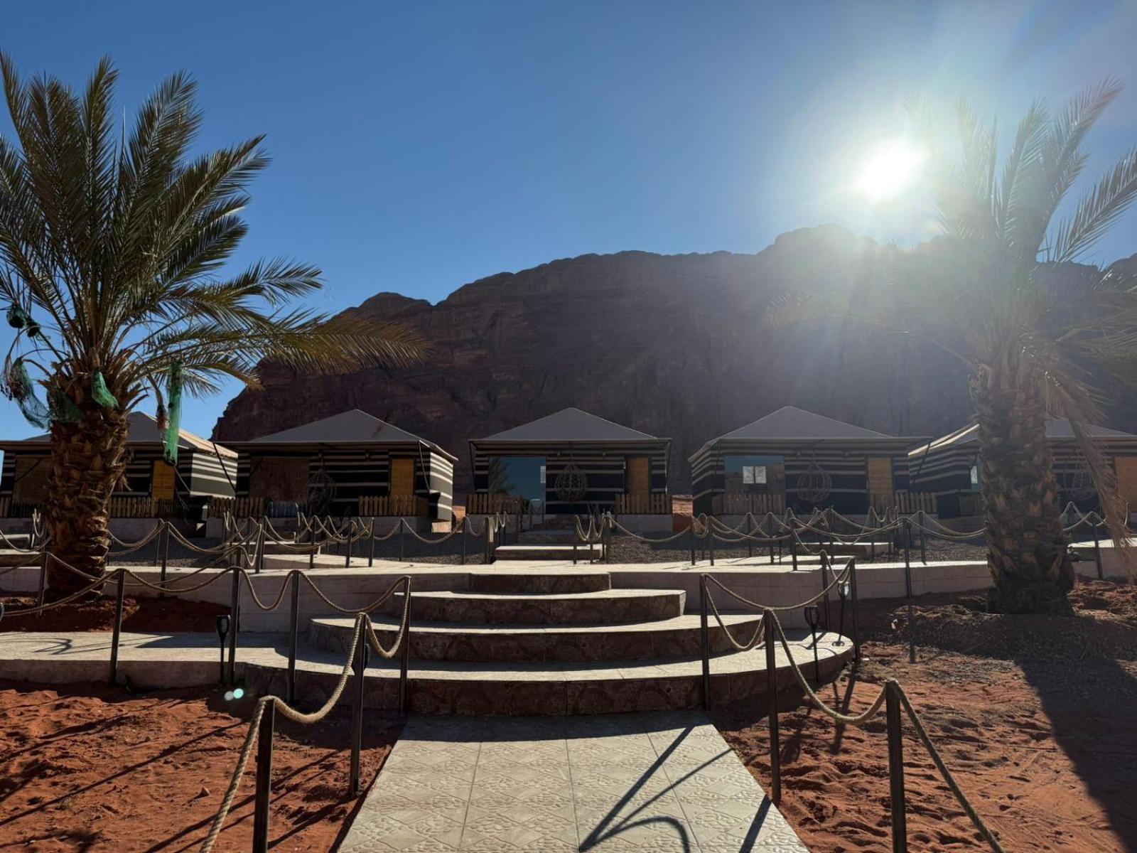 Falling Stars Camp Wadi Rum Exterior foto